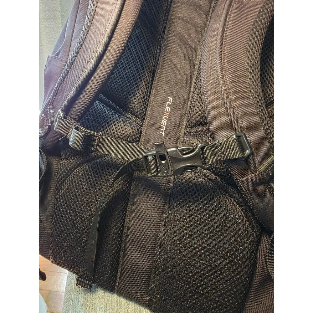 The North Face Jester Backpack Black Grey FlexVent Laptop Bag Bungee Hiking